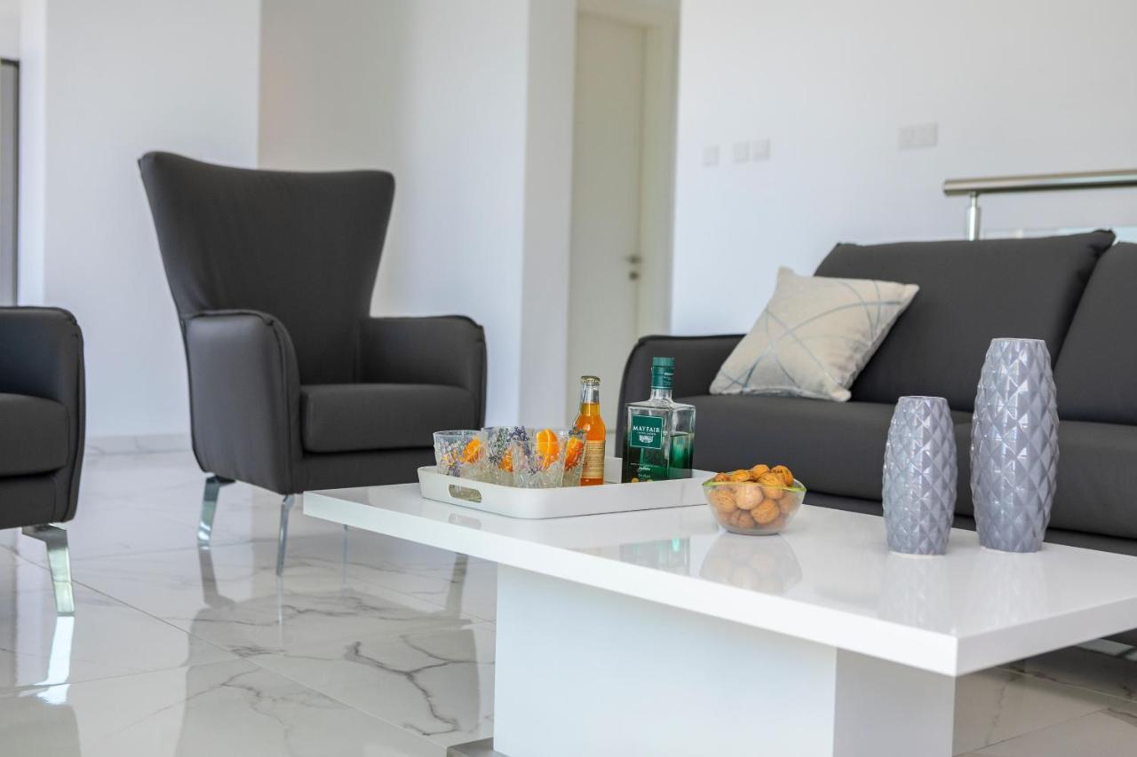 Villa Pleiades Paphos ภายนอก รูปภาพ