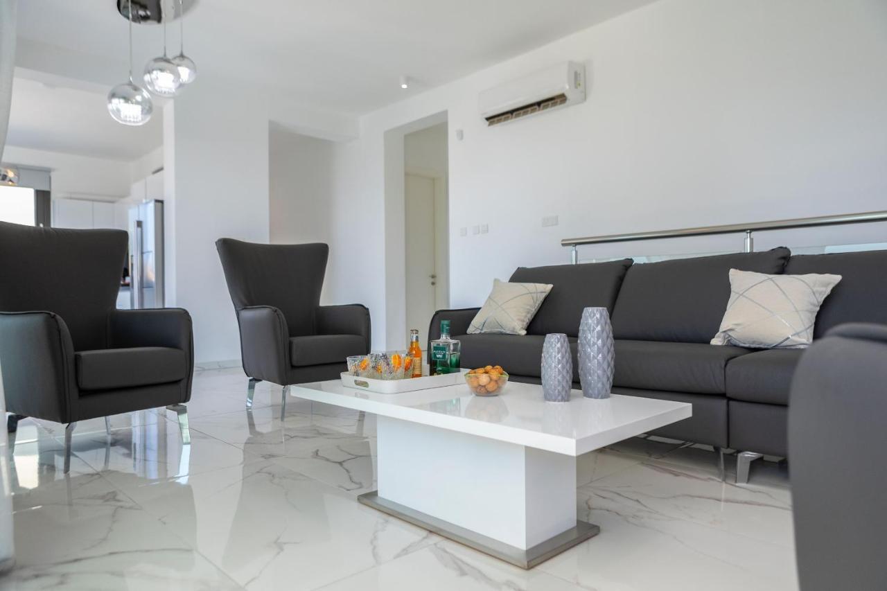 Villa Pleiades Paphos ภายนอก รูปภาพ