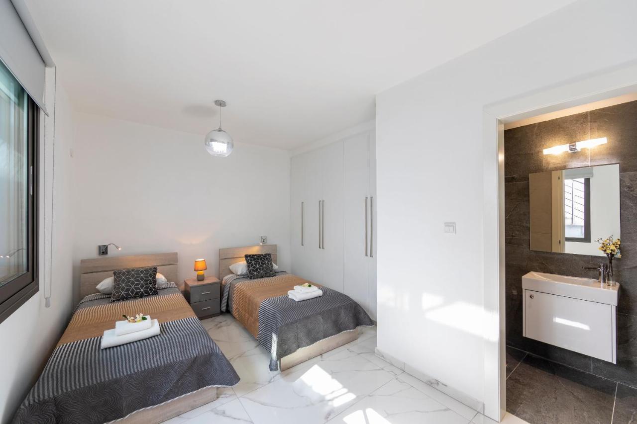 Villa Pleiades Paphos ภายนอก รูปภาพ