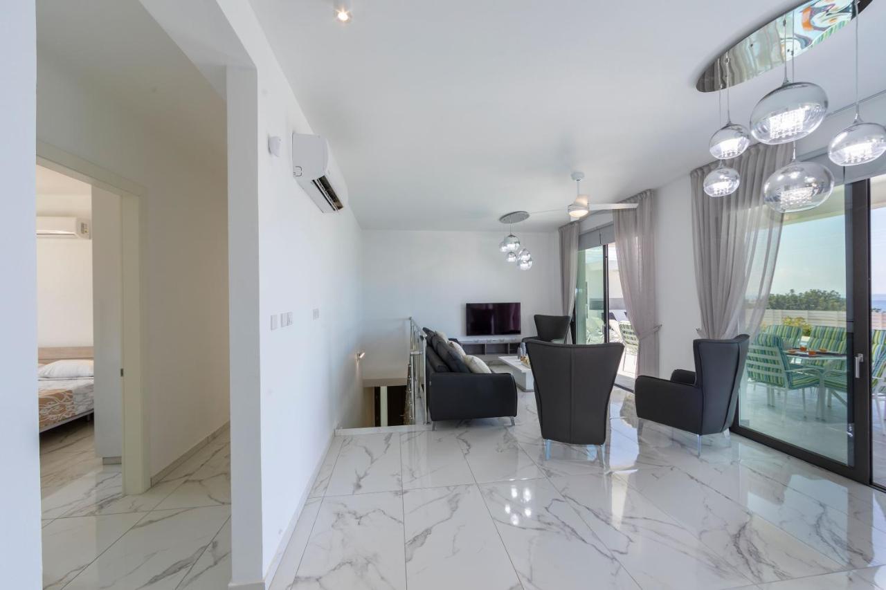 Villa Pleiades Paphos ภายนอก รูปภาพ