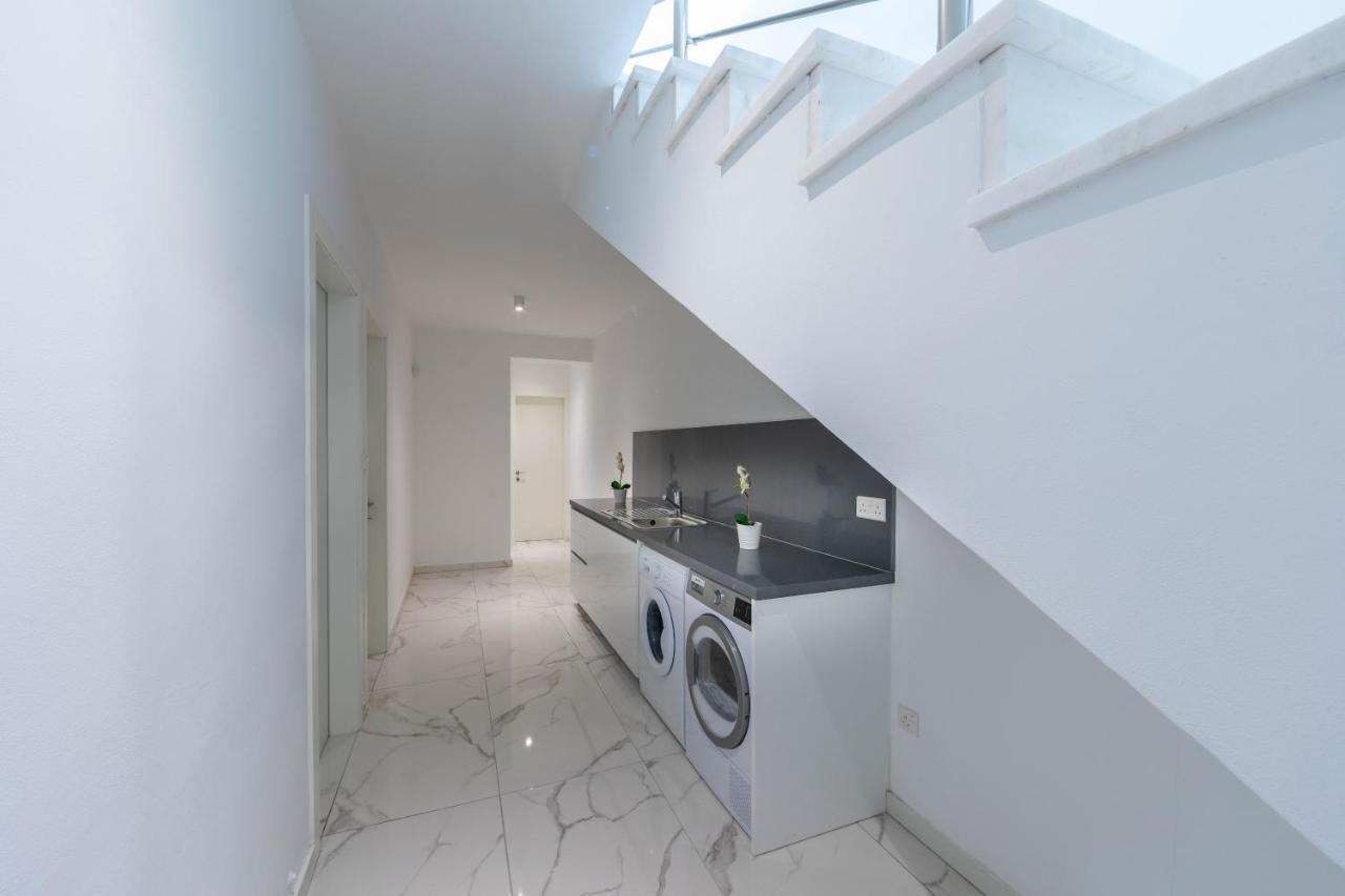 Villa Pleiades Paphos ภายนอก รูปภาพ