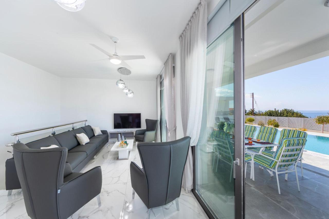 Villa Pleiades Paphos ภายนอก รูปภาพ