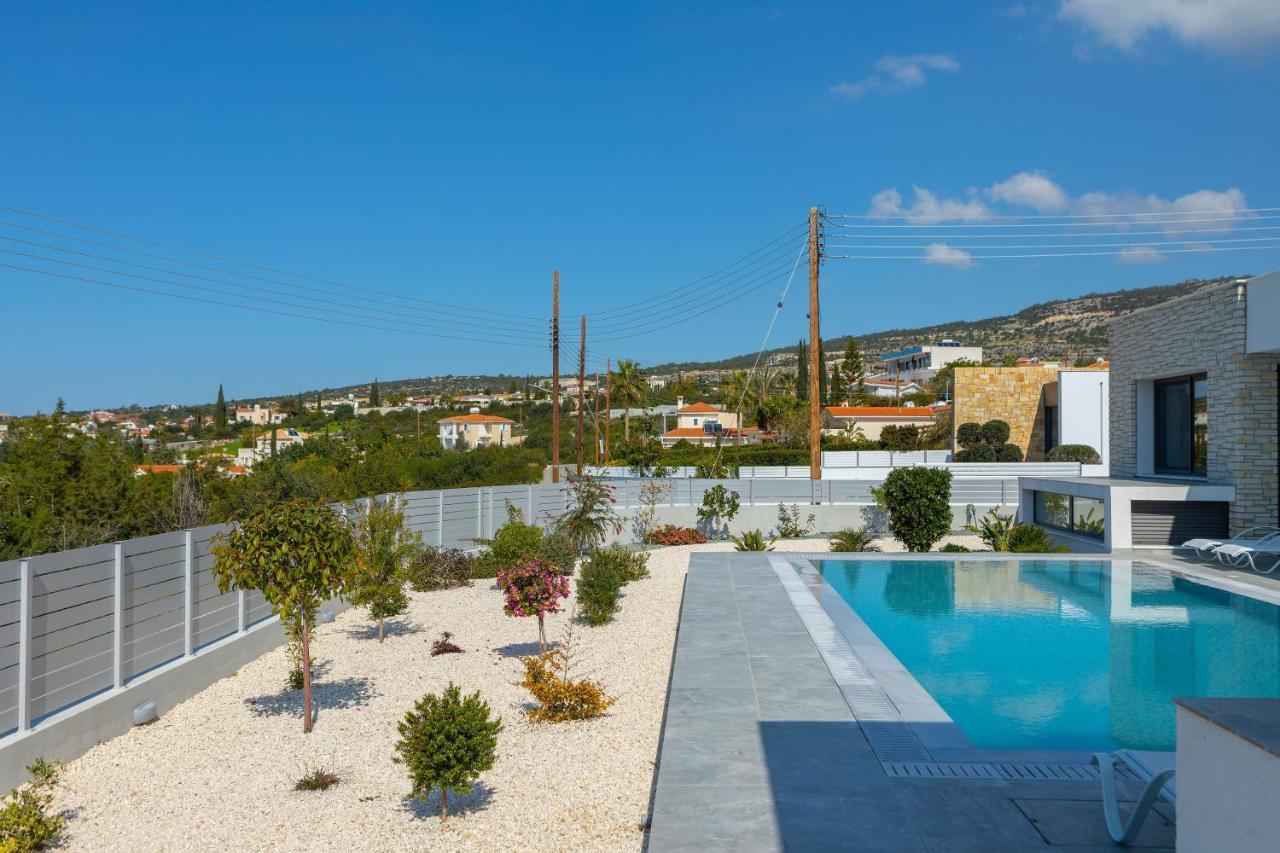 Villa Pleiades Paphos ภายนอก รูปภาพ