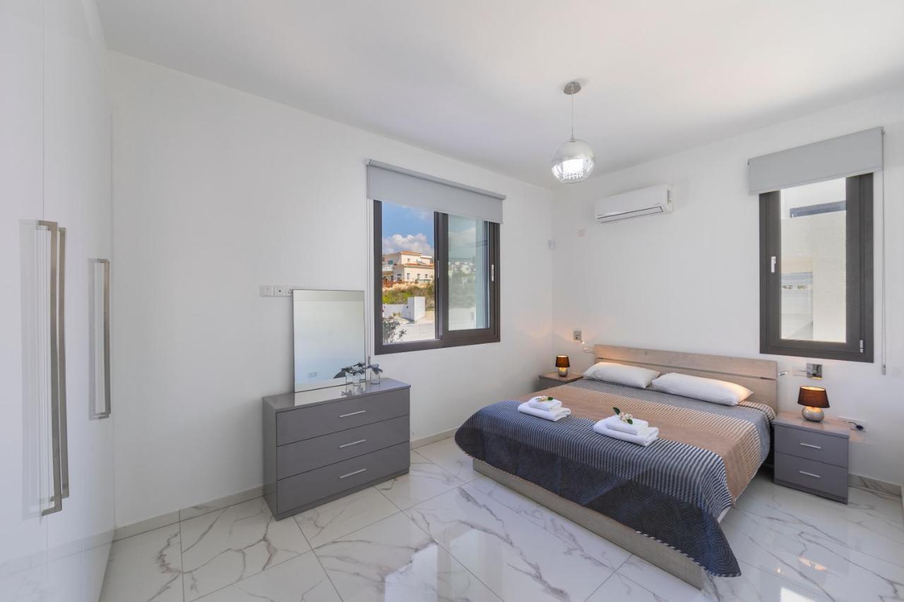 Villa Pleiades Paphos ภายนอก รูปภาพ