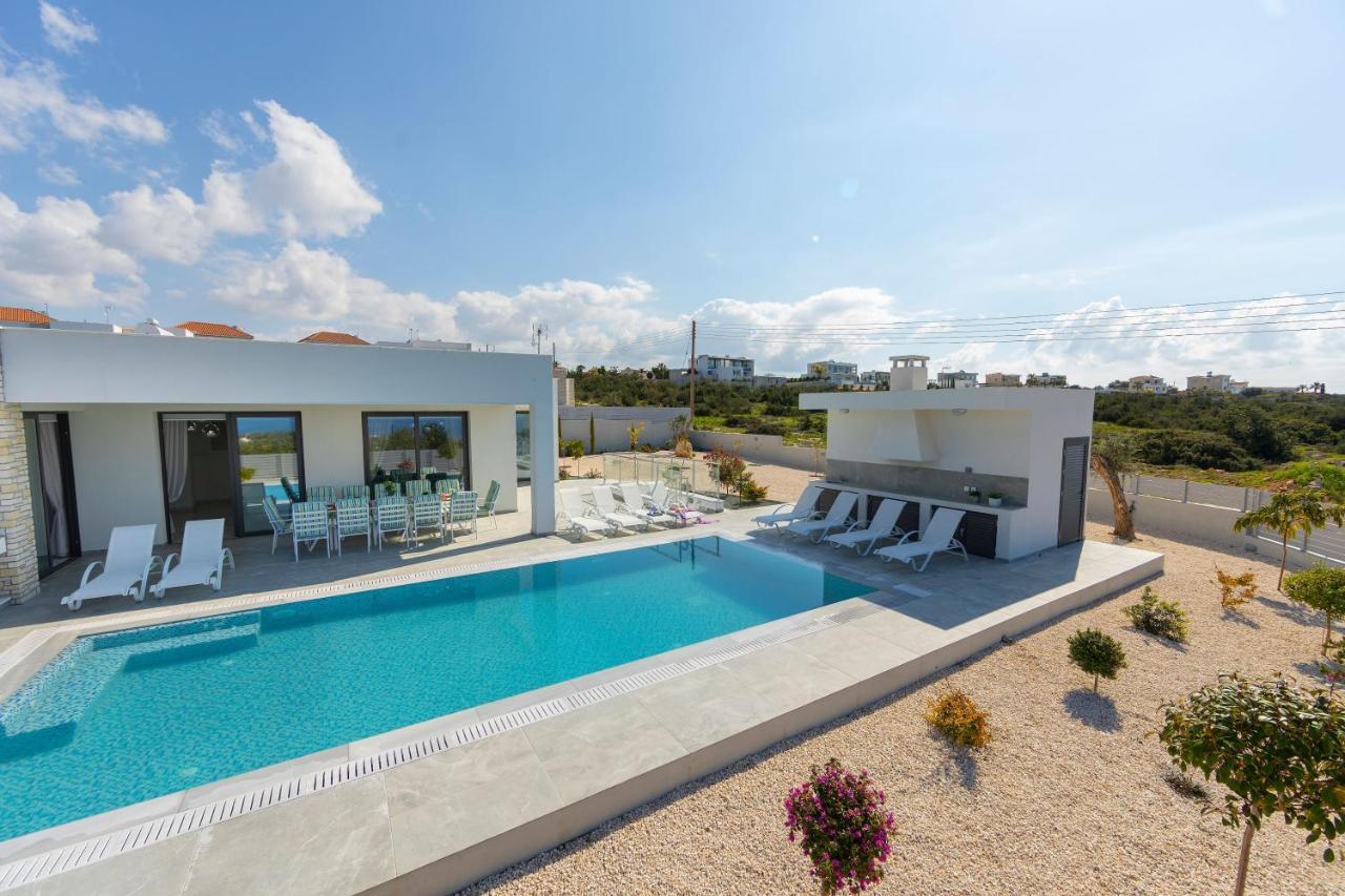 Villa Pleiades Paphos ภายนอก รูปภาพ