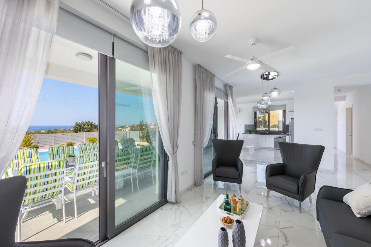Villa Pleiades Paphos ภายนอก รูปภาพ