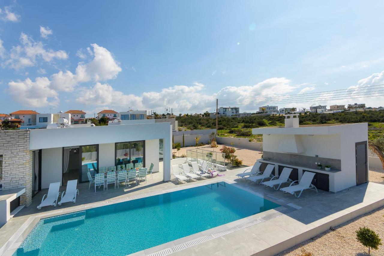 Villa Pleiades Paphos ภายนอก รูปภาพ